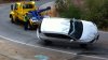 Tow truck fail: Afslepen auto gaat enorm mis