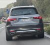 Mercedes-Benz GLS 2027 gespot op Duitse Autobahn: gecamoufleerde SUV trekt de aandacht